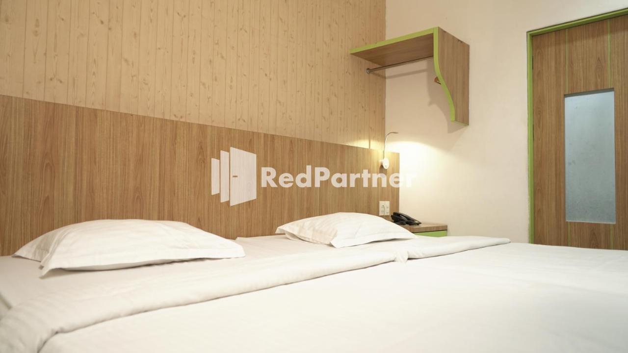 מדאן Wisma Sederhana Mitra Reddoorz מראה חיצוני תמונה