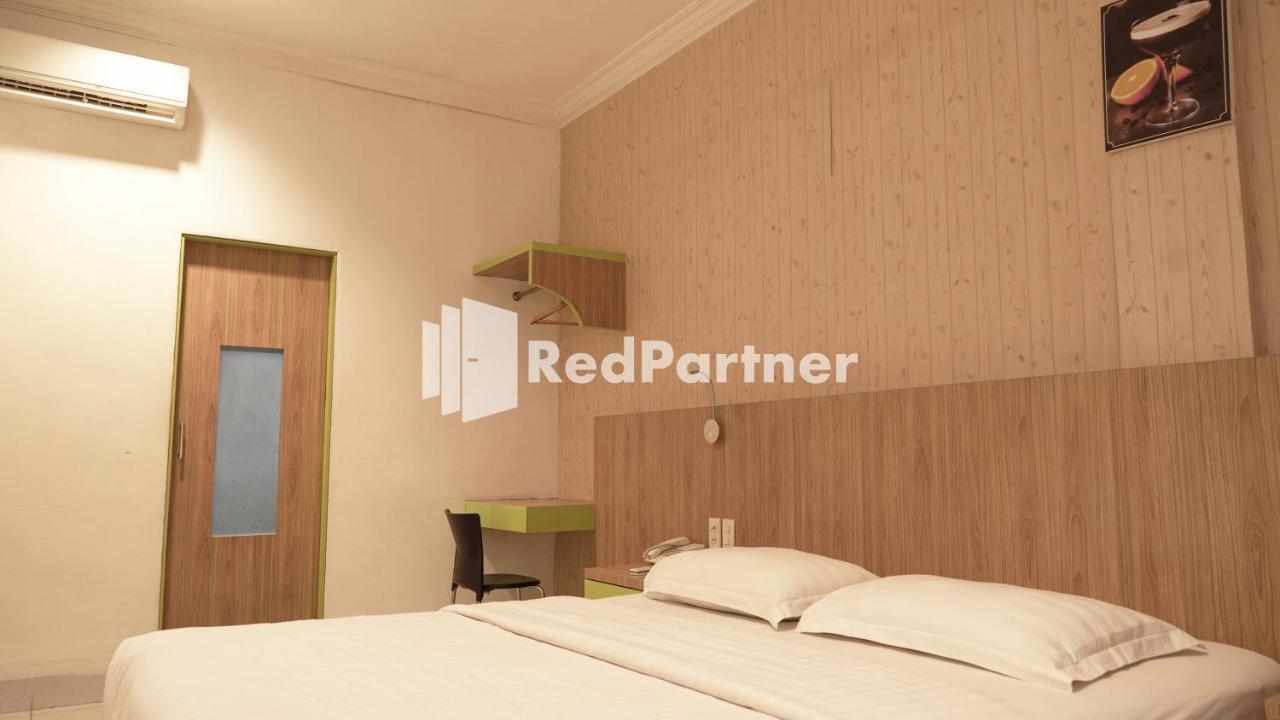 מדאן Wisma Sederhana Mitra Reddoorz מראה חיצוני תמונה