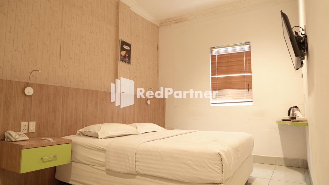 מדאן Wisma Sederhana Mitra Reddoorz מראה חיצוני תמונה