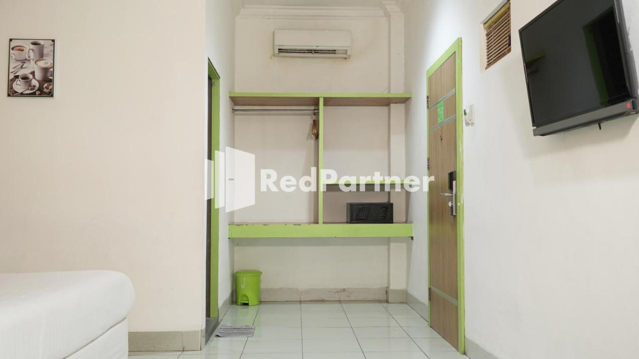 מדאן Wisma Sederhana Mitra Reddoorz מראה חיצוני תמונה