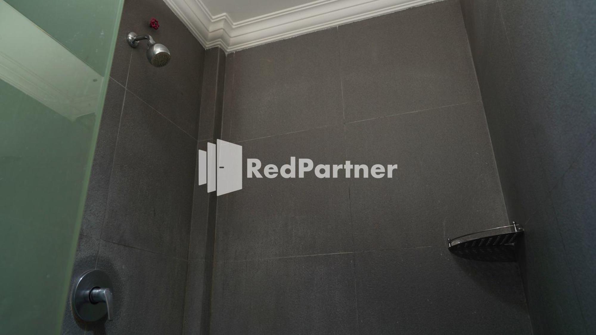 מדאן Wisma Sederhana Mitra Reddoorz חדר תמונה
