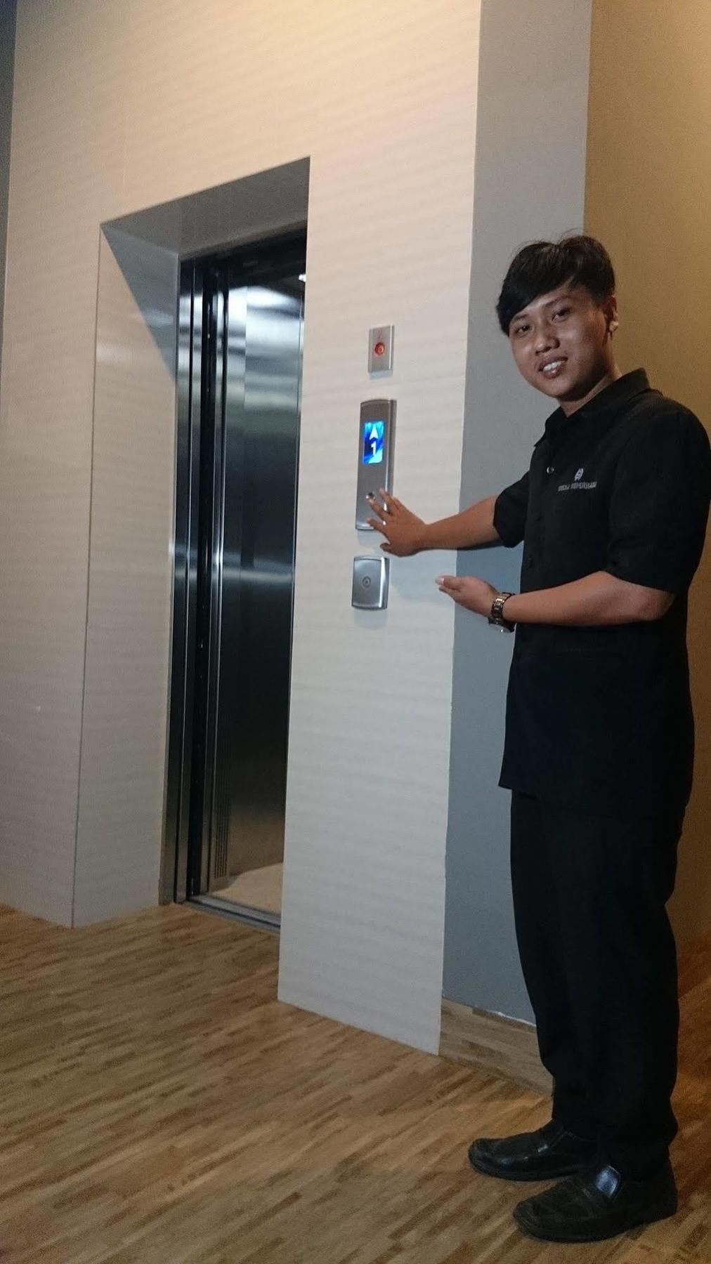 מדאן Wisma Sederhana Mitra Reddoorz מראה חיצוני תמונה
