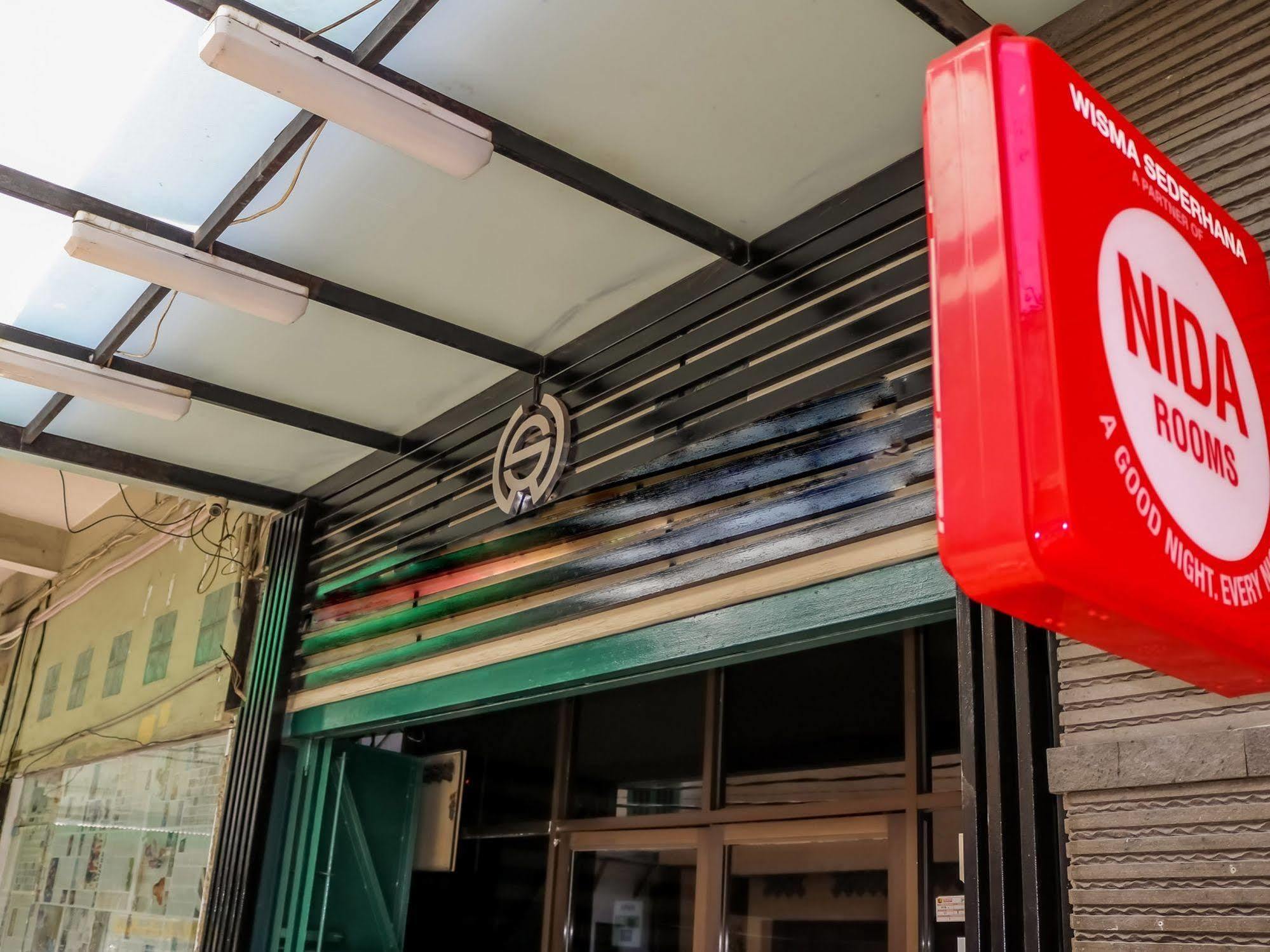 מדאן Wisma Sederhana Mitra Reddoorz מראה חיצוני תמונה