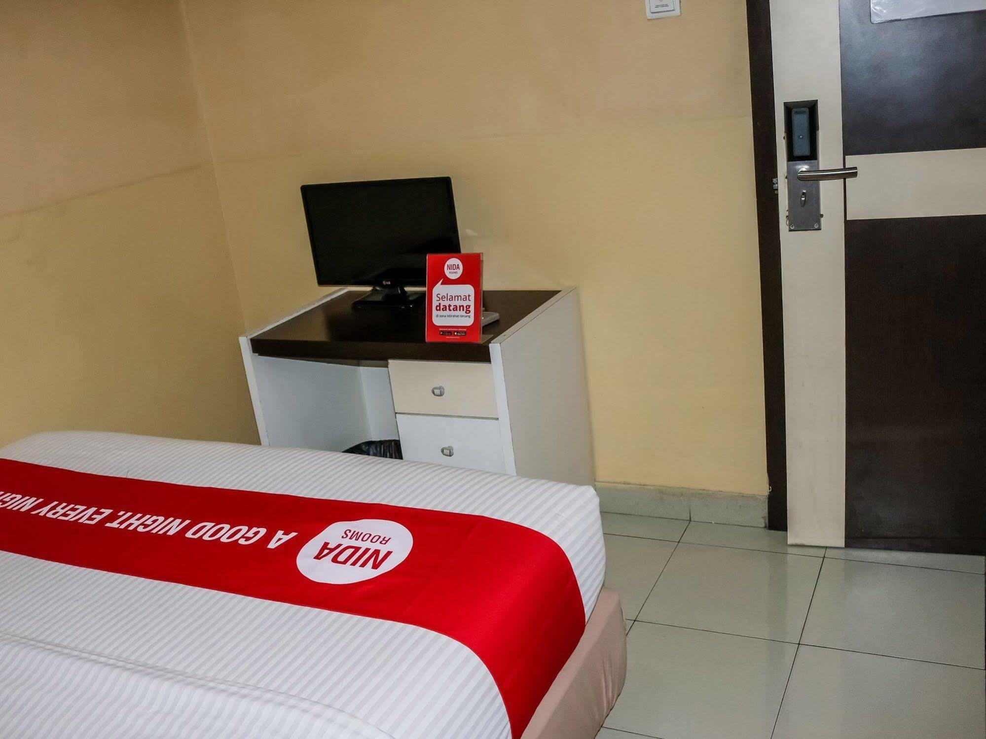 מדאן Wisma Sederhana Mitra Reddoorz מראה חיצוני תמונה